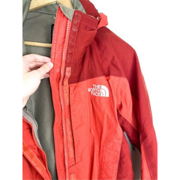 The North Face Y2K Ski Jacket Waterproof and Windproof - Picture 3 of 12